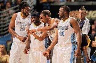 阿坎吉：为球队服务最重要；最想要队友的能力？泽林斯基的技术（阿坎吉：团队利益优先；若可选择队友特质，我想要泽林斯基的技术）