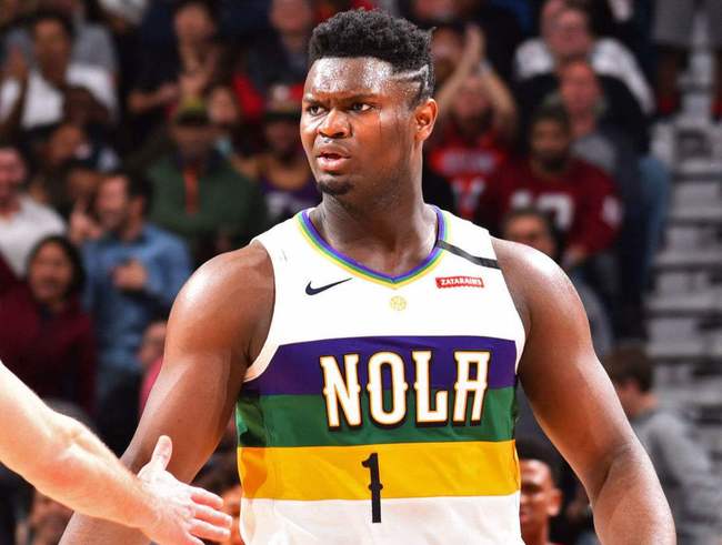 会上场吗？阿方索-戴维斯时隔262天进入拜仁的比赛大名单（阿方索-戴维斯阔别262天重回拜仁大名单：能否登场成看点）