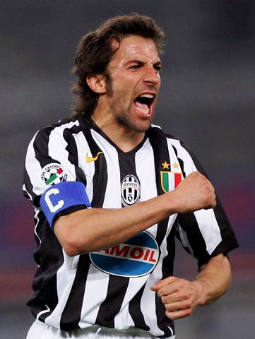 大巴黎官方：萨福诺夫左手骨折，将在3至4周内进行复查（巴黎圣日耳曼通报：萨福诺夫左手骨折，预计3至4周后复查）