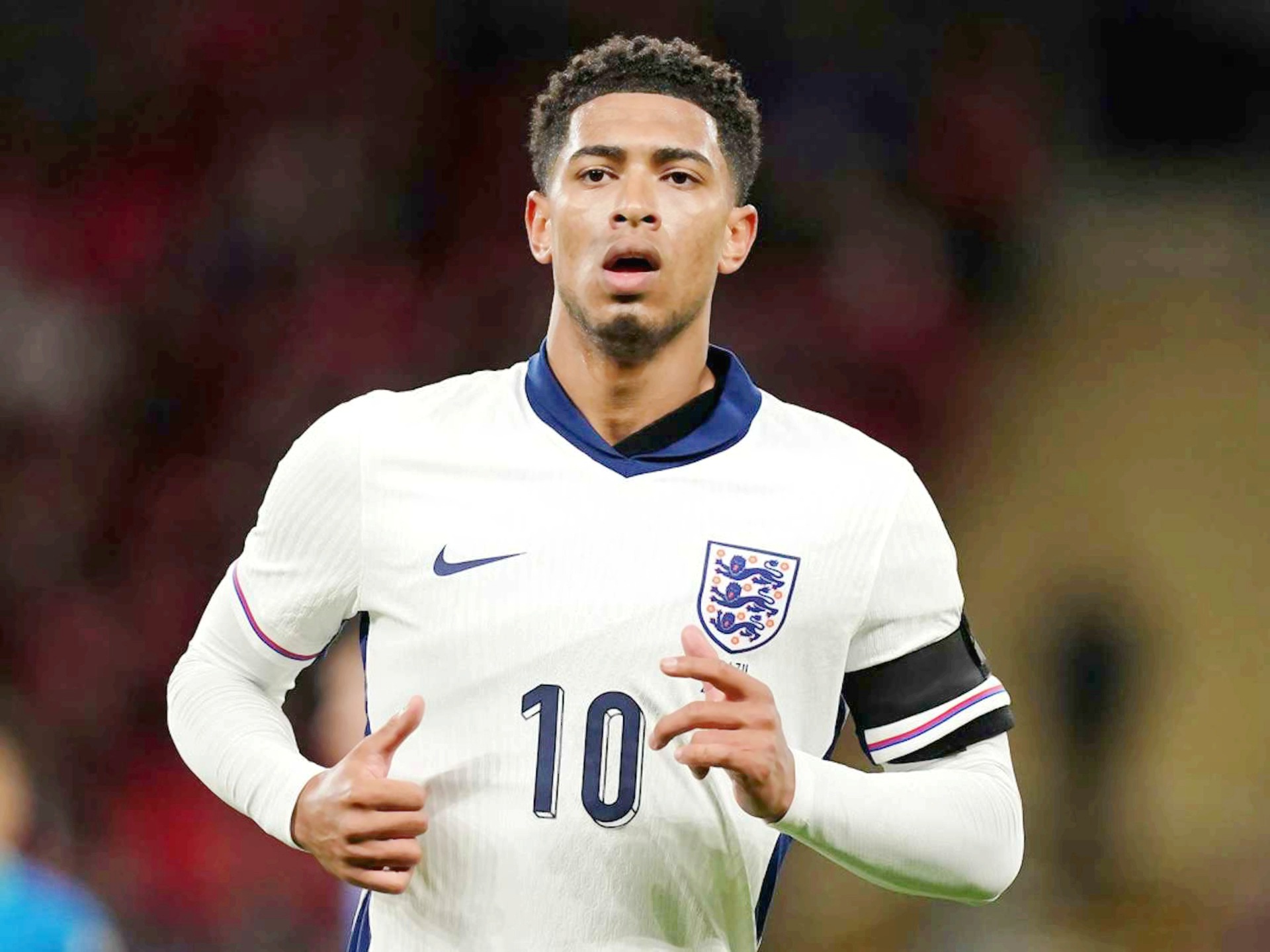 37分！亚历山大砍全场最高分，关键时刻摘10分定乾坤（轰下37分全场最高！亚历山大关键时刻连取10分锁定胜局）