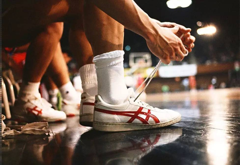 回顾赛季表现，展现球队实力（赛季盘点：球队实力尽显）