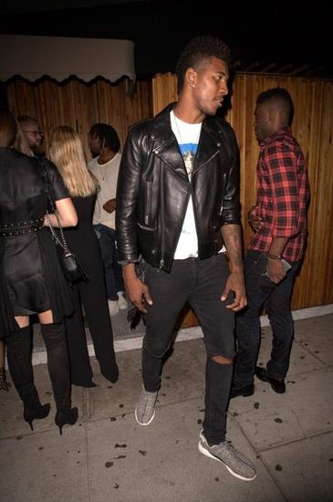 奥地利锁定小组第一，时隔28年重返世界杯决赛圈！（奥地利夺小组头名，暌违28年再进世界杯正赛！）