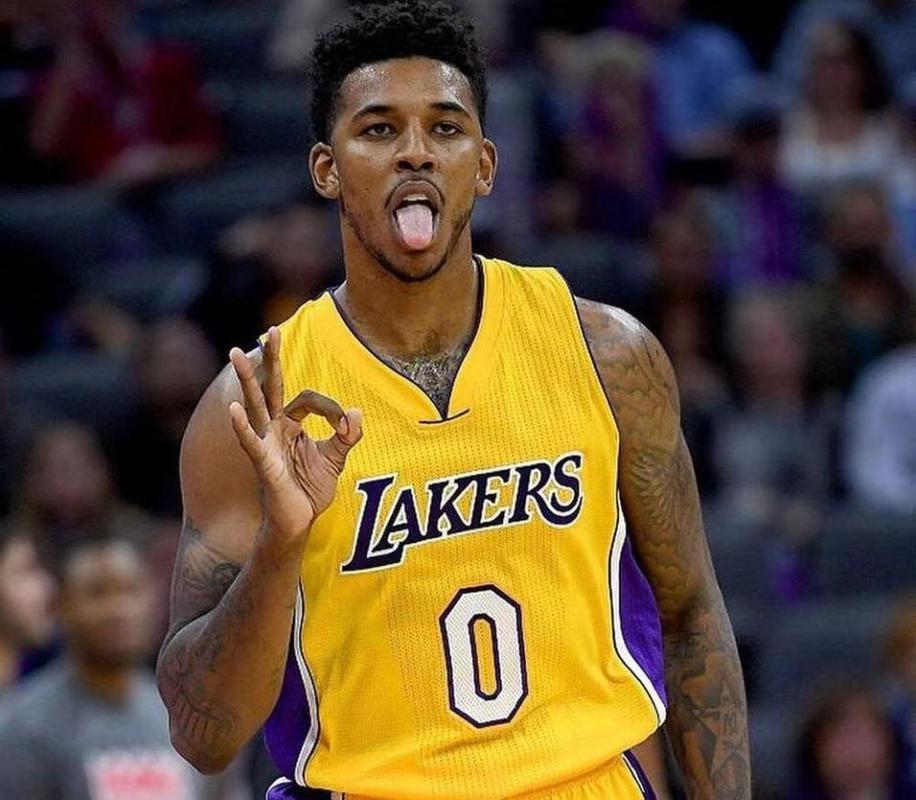 金珍洙：徐正源把成都队打造得非常好，他们前场球员能力很强（金珍洙：徐正源执教有方，成都队前场实力强劲）