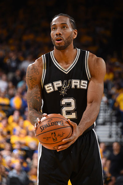 媒体人晒视频：赛后蒯纪闻安慰山东U20球员，很有大将风度（媒体人晒视频：蒯纪闻赛后安慰山东U20队员，尽显大将之风）