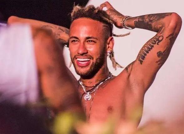 TA：阿森纳持续关注法国中卫雅奎特，阿尔特塔不愿放走热苏斯（TA：阿森纳继续考察法国中卫雅奎特，阿尔特塔无意放走热苏斯）