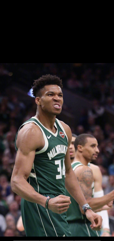 萨拉维亚：姆巴佩会成为历史最佳之一；梅西是独一无二的存在（萨拉维亚：姆巴佩终将跻身历史最佳行列，梅西无可替代）