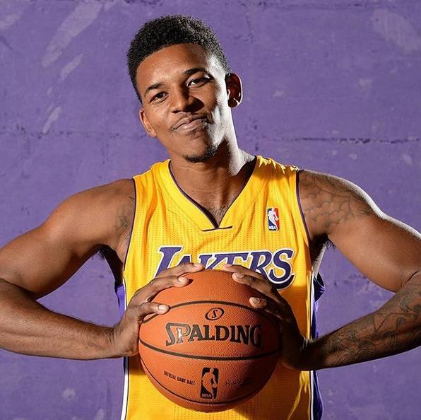 20分钟进2球，德里乌赫当选埃因霍温客场4-1利物浦全场最佳（20分钟双响，德里乌赫获评埃因霍温客场4-1胜利物浦全场最佳）