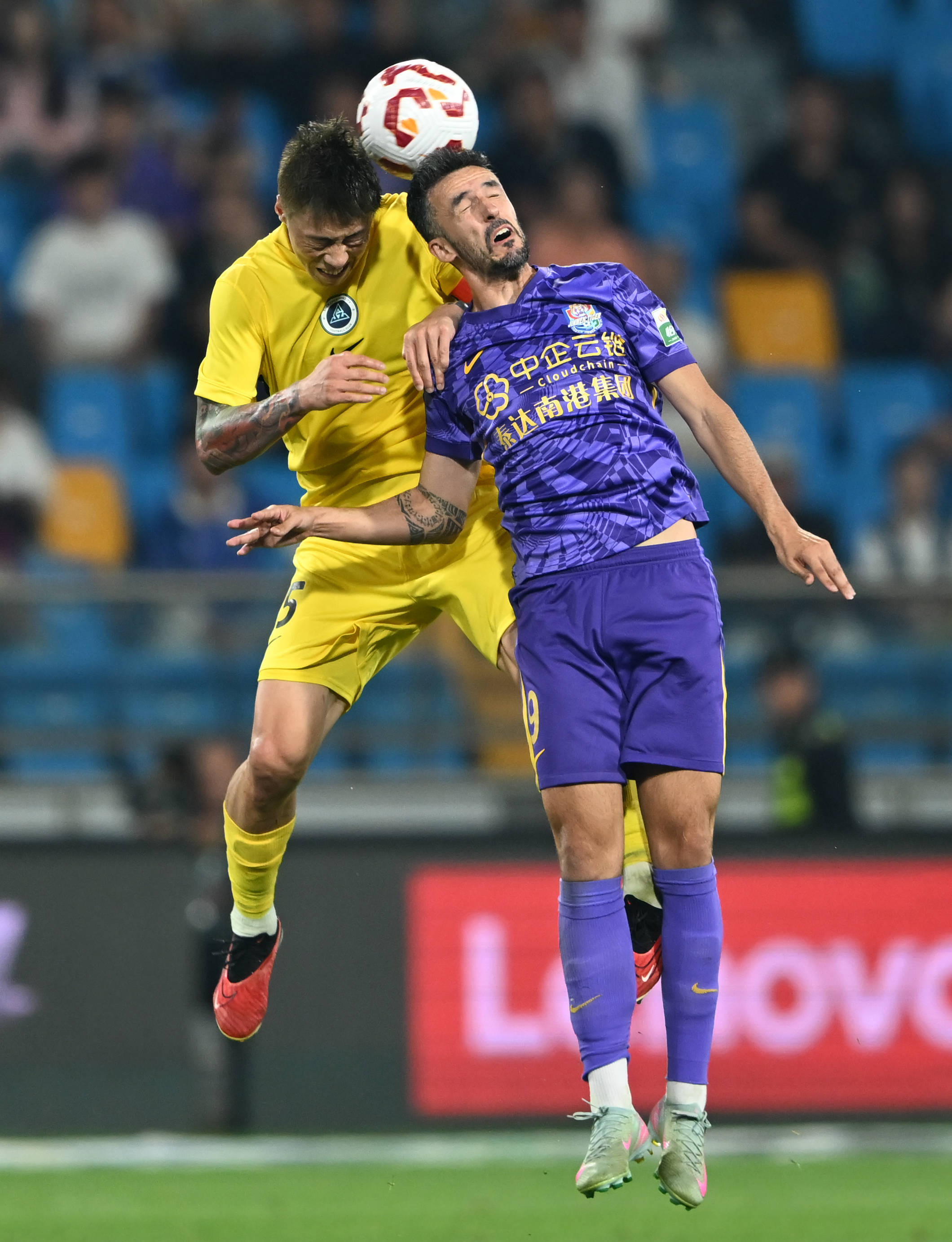 强势回应！爱德华兹半场12中6&三分5中2拿到18分 首节得到13分（火力全开！爱德华兹半场18分（12投6中、三分5投2中），首节独得13分）