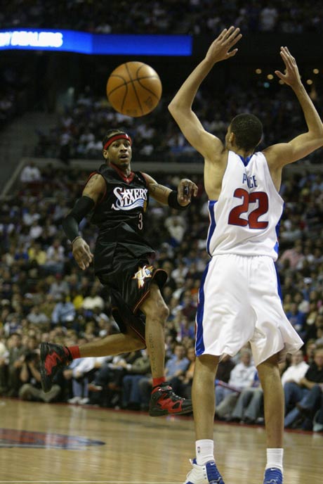 皇马欧冠点球争议 再好的VAR背后也是人操控（皇马欧冠点球引争议：再强的VAR终究由人掌控）