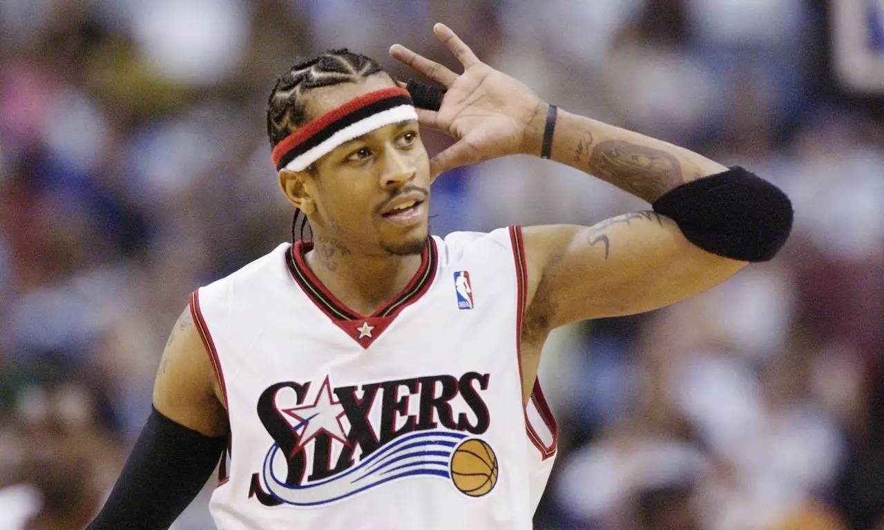 汉密尔顿：最喜欢内马尔和维尼修斯；欣赏梅西的技术（汉密尔顿自曝最喜欢内马尔和维尼修斯，称赞梅西技术精湛）