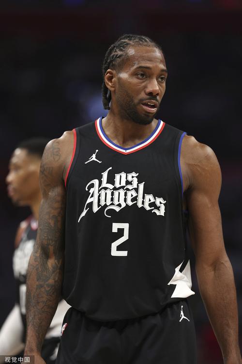 中国篮球笑话！CBA临开赛三天仍没转播商 难道只有现场观众看（CBA开赛前三天仍无转播商，难道只能现场看？）