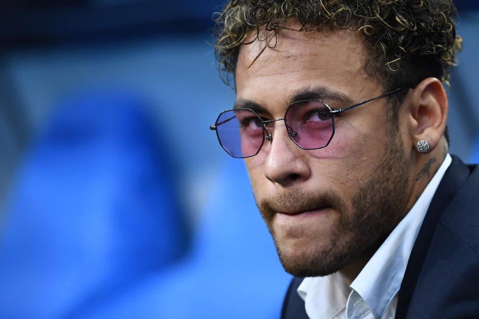 伊森：一上场即奠定防守根基（伊森：登场即筑牢防线）