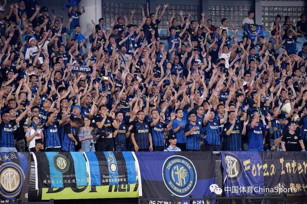 阿劳霍遭遇心理问题，乌拉圭队表支持：我们与你同在（阿劳霍面临心理困扰，乌拉圭队声援：与你并肩同行）