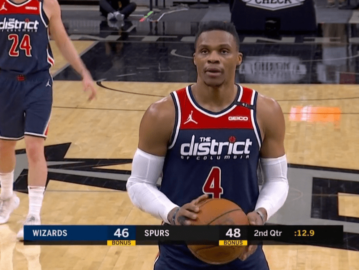 美记：莫兰特现在的状态很好，他正在努力走向正轨（美媒记者：莫兰特状态良好，正努力重回正轨）