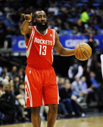 维拉狂飙冲击前四！7轮18分从降级区到欧冠区（维拉逆袭杀入前四：7轮豪取18分，从降级边缘直奔欧冠区）