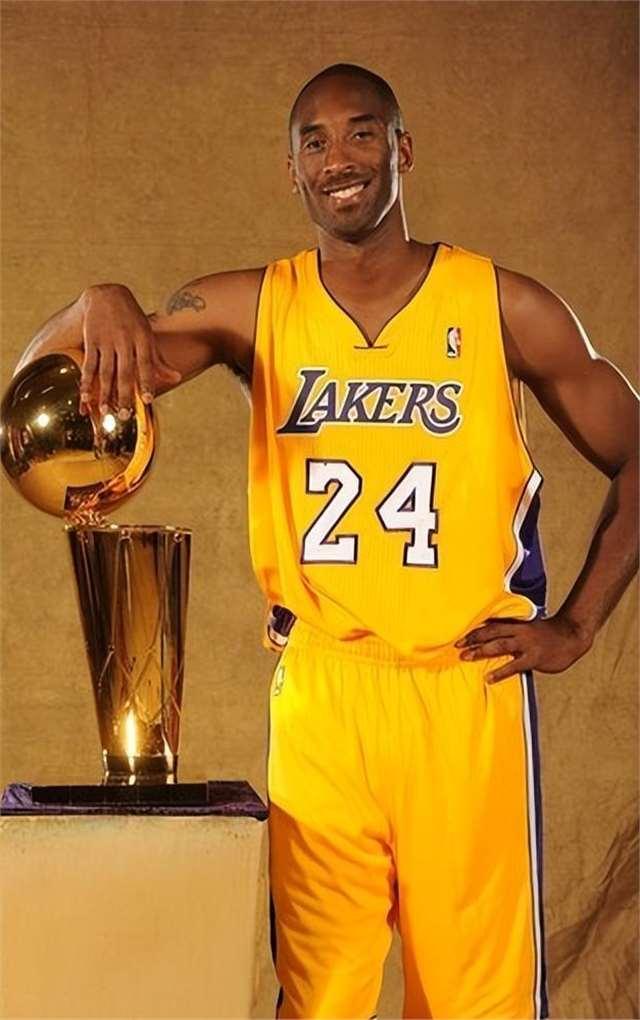 NBA球员交易及赛季影响分析（NBA球员交易对赛季格局的影响评估）