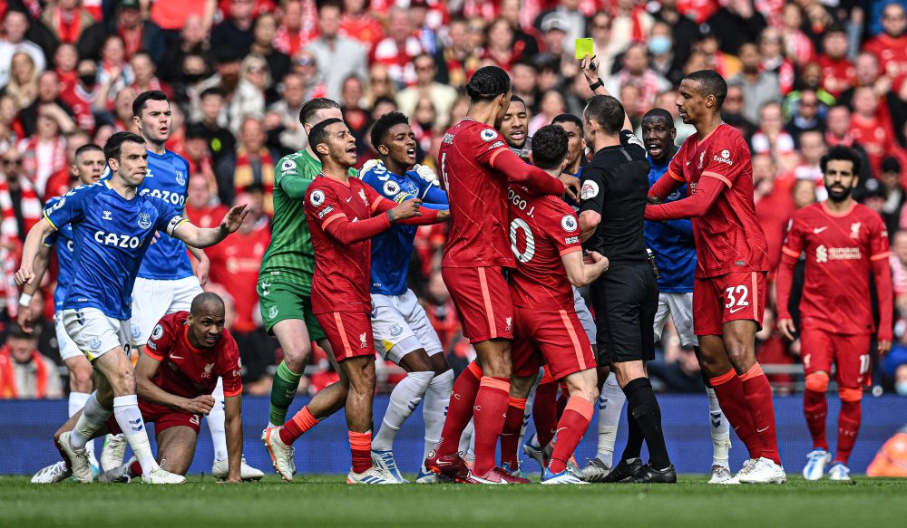 沙特联前瞻：利雅得体育攻强守弱，达曼协作近期状态回升（沙特联赛展望：利雅得体育火力凶猛防线隐忧，达曼协作状态回暖）