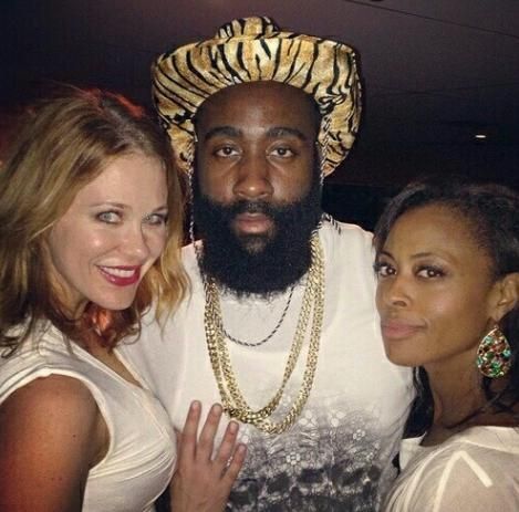 镜报：英超俱乐部密切关注维尼修斯，曼联利物浦都曾对他有意（镜报：英超多队关注维尼修斯，曼联、利物浦均曾有意）