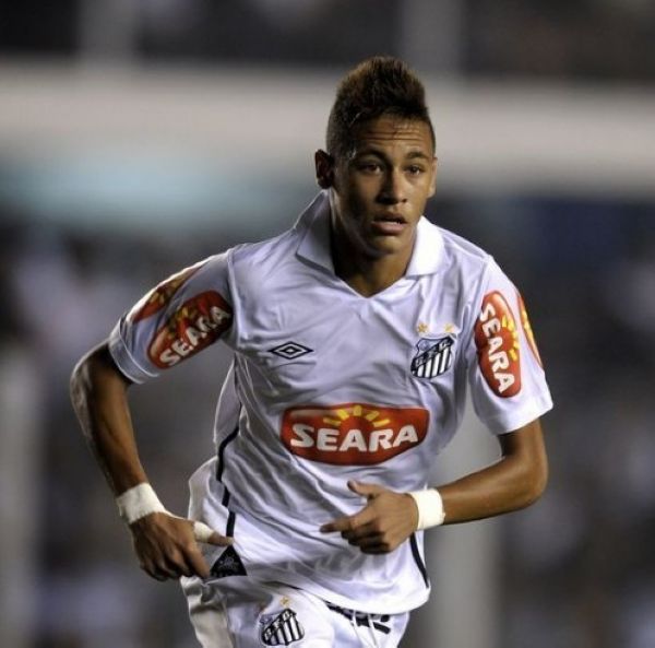 动漫展示欧冠新一轮第一比赛日的结果：（动画盘点欧冠新一轮首日赛果）