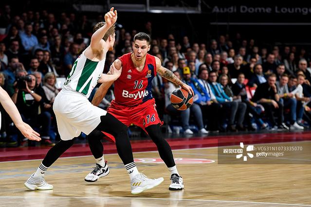 奥蓬达：我身处世界最大俱乐部之一，经历困难后为处子球高兴（奥蓬达：效力世界顶级豪门之一，走出低谷后为处子球欣喜）